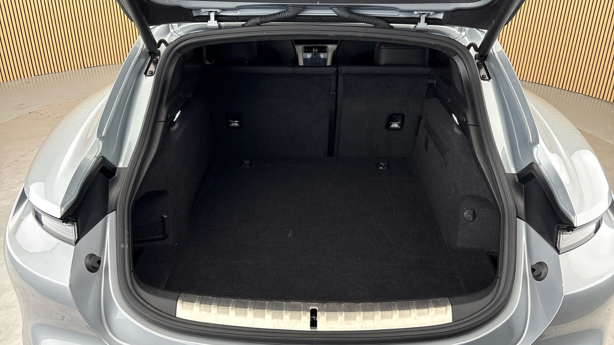 Porsche Taycan Image 11