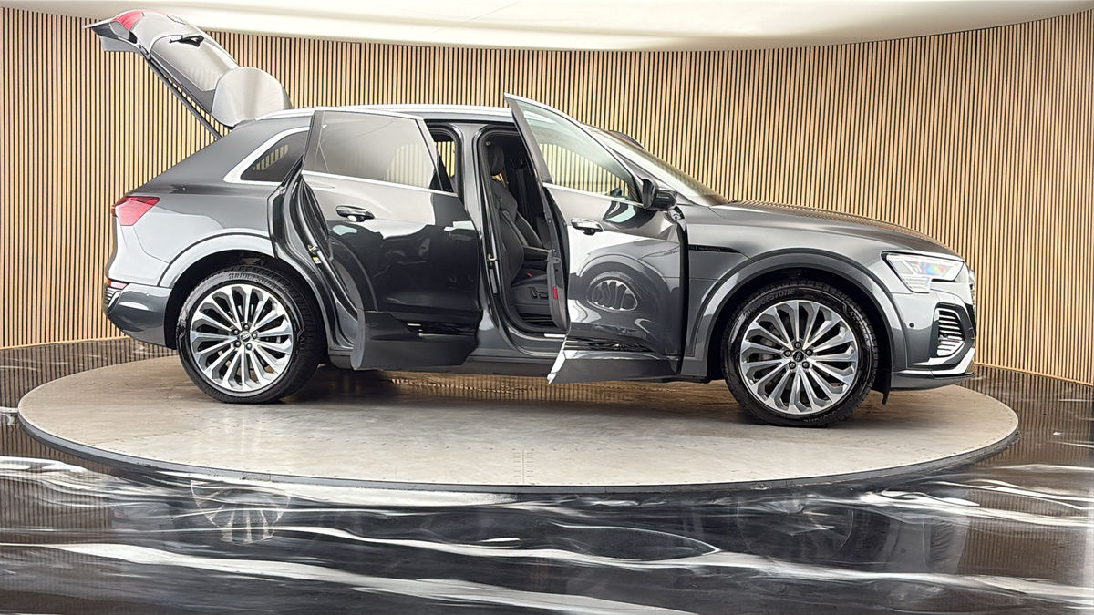 More views of Audi Q8 e-tron