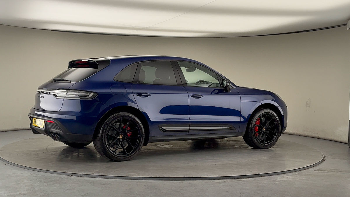 More views of Porsche Macan