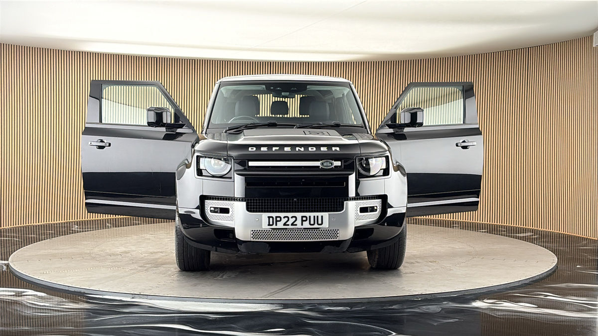 More views of Land Rover Defender 90
