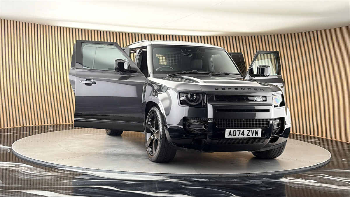 More views of Land Rover Defender 110