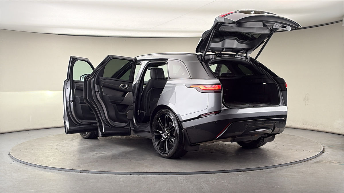 Land Rover Range Rover Velar Image 23