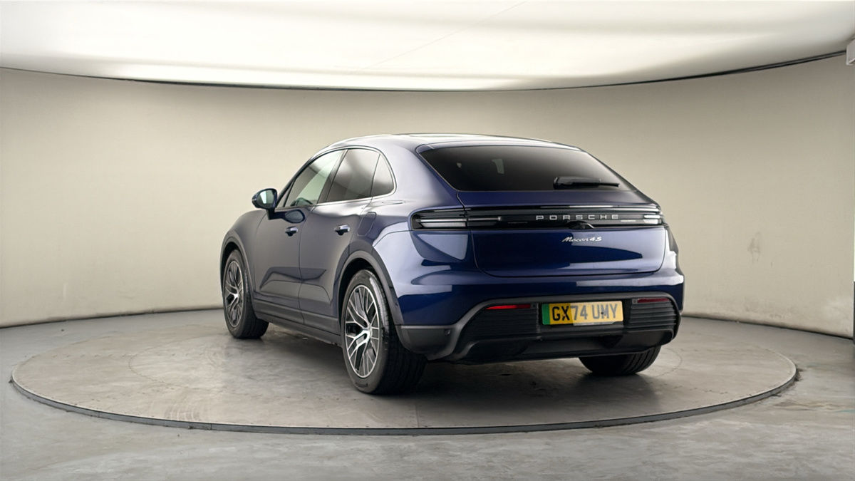 More views of Porsche Macan