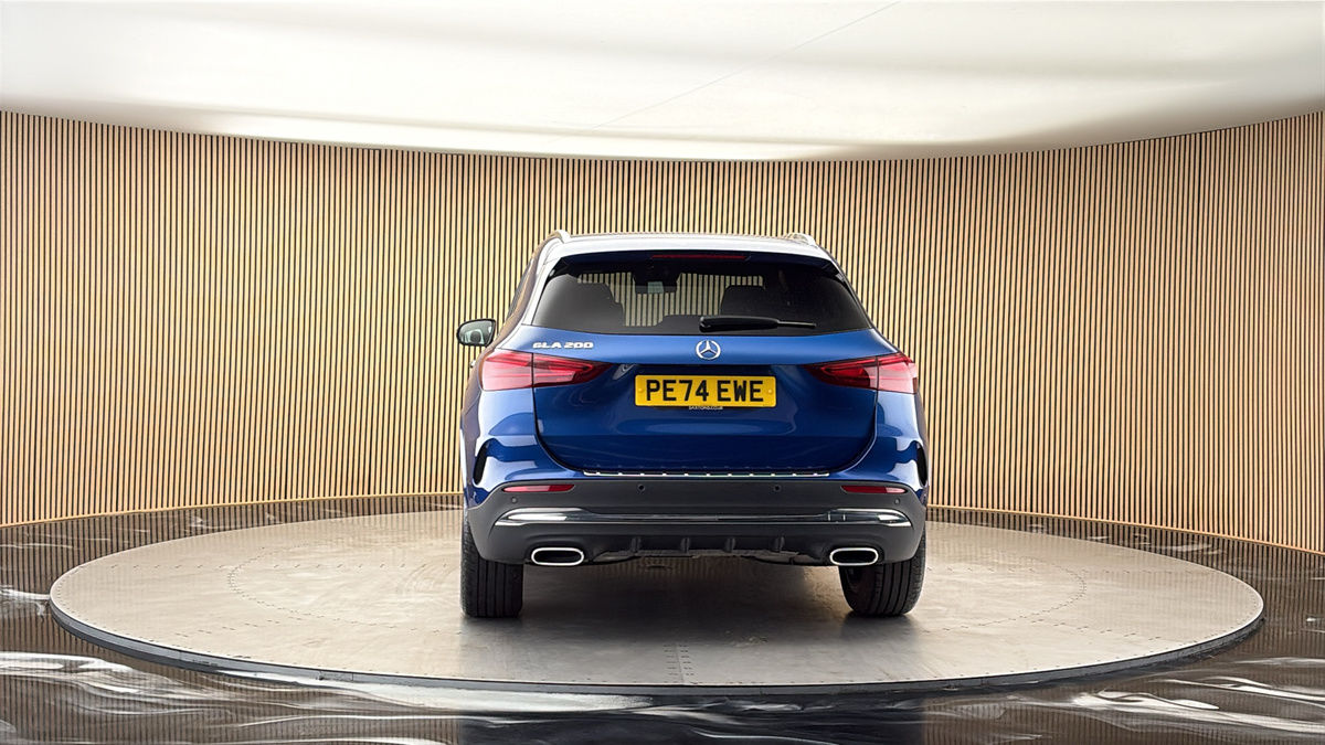 More views of Mercedes-Benz GLA