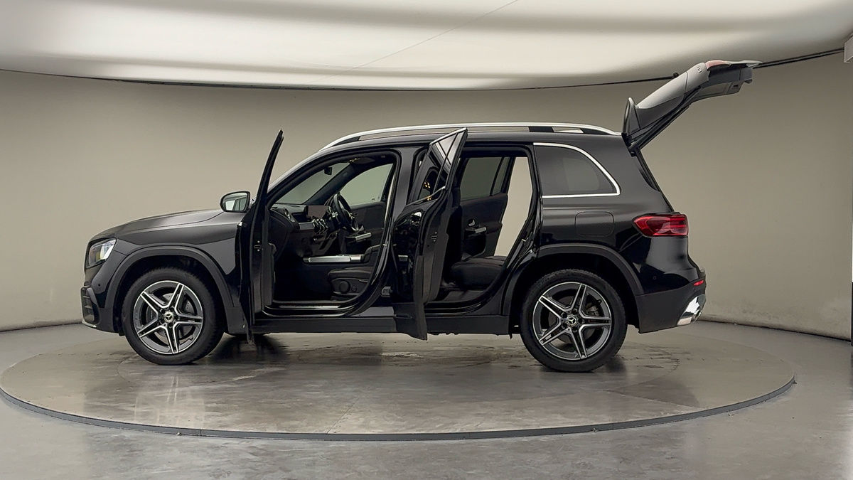 More views of Mercedes-Benz GLB