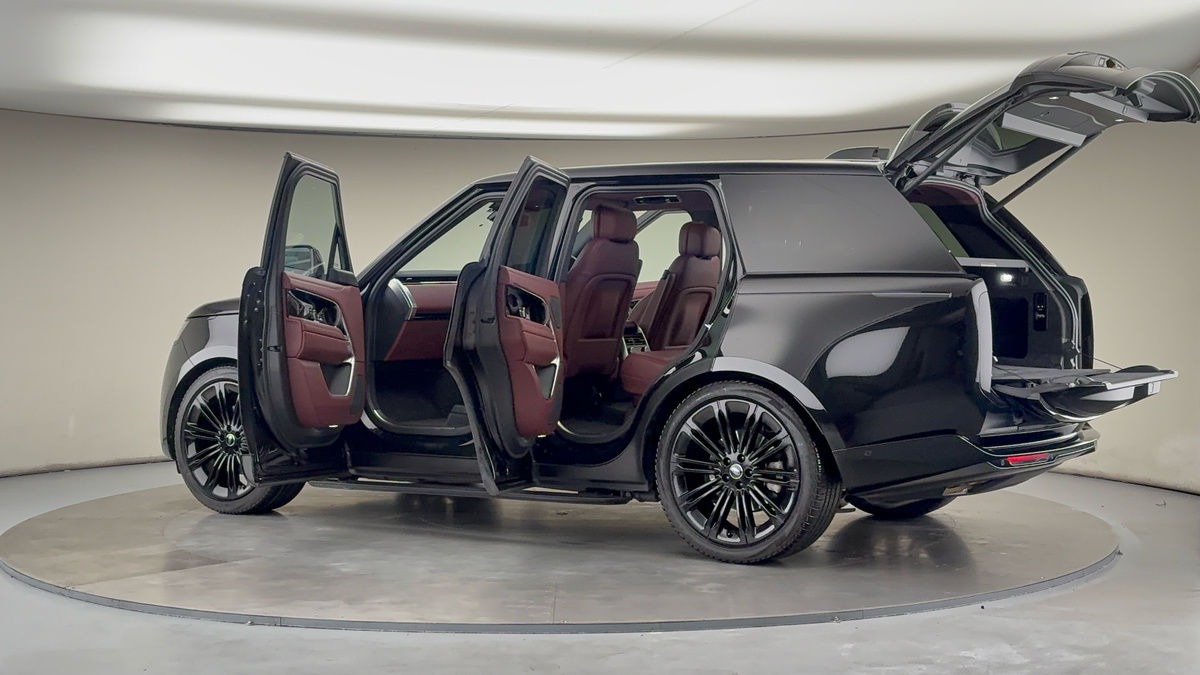 More views of Land Rover Range Rover