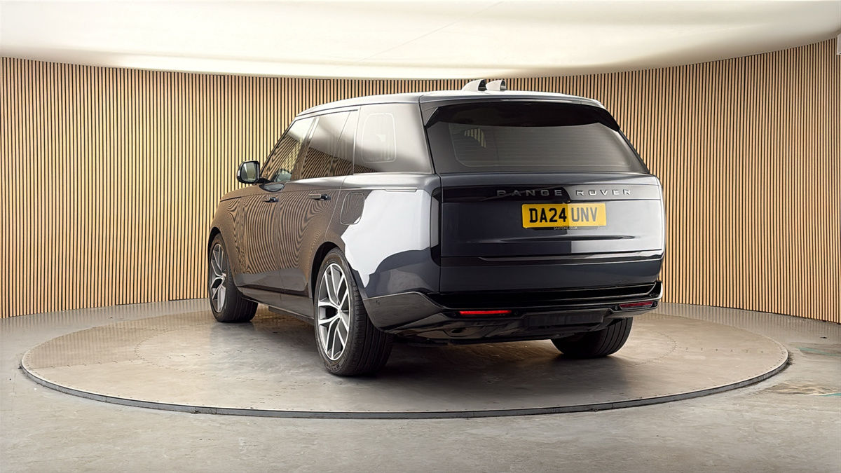 More views of Land Rover Range Rover