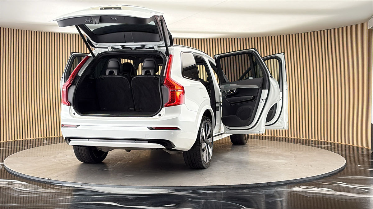 More views of Volvo XC90