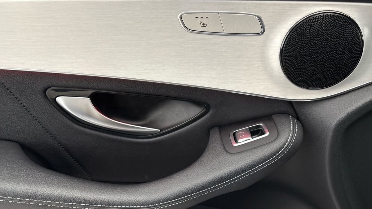 Mercedes-Benz GLC Image 19