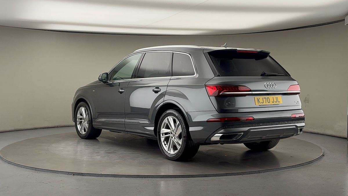 Audi Q7 Image 2