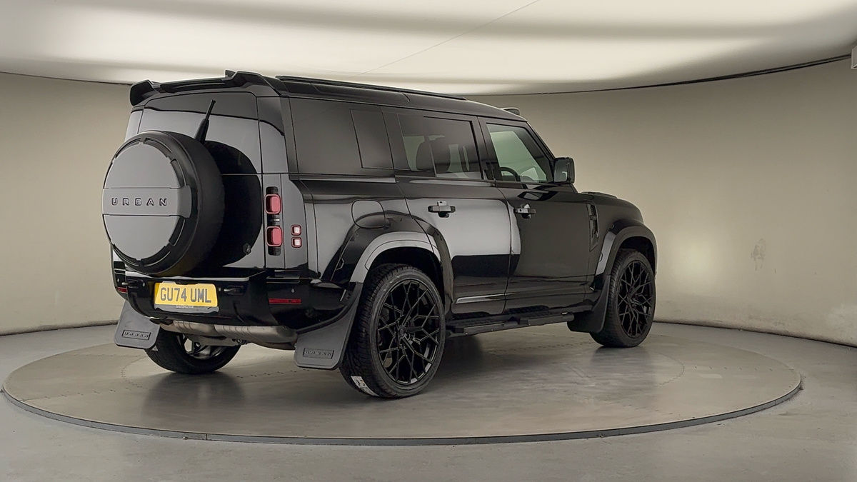 More views of Land Rover Defender 110