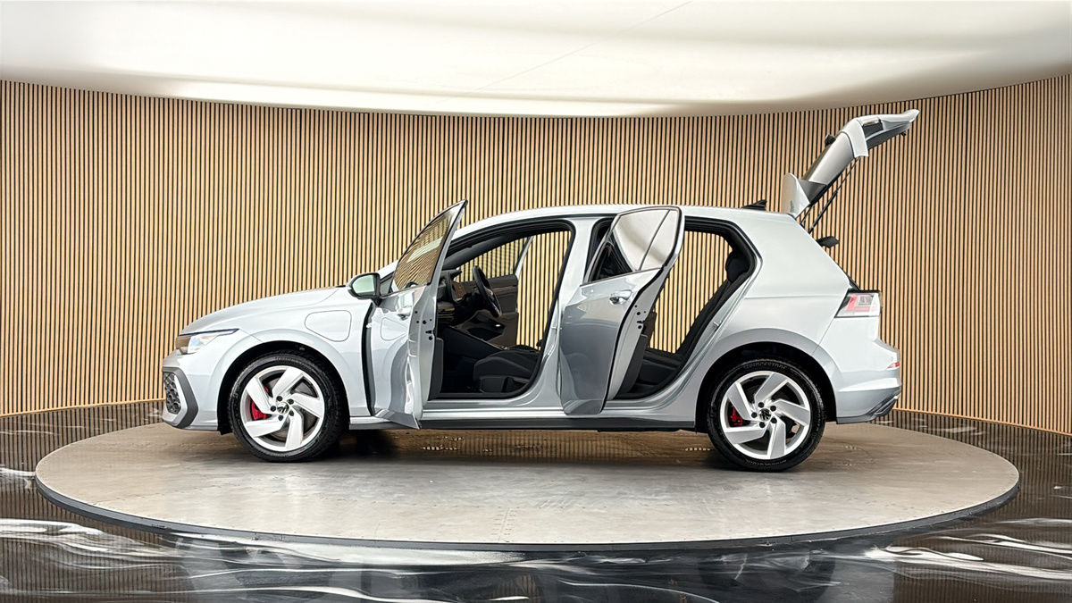 More views of Volkswagen Golf
