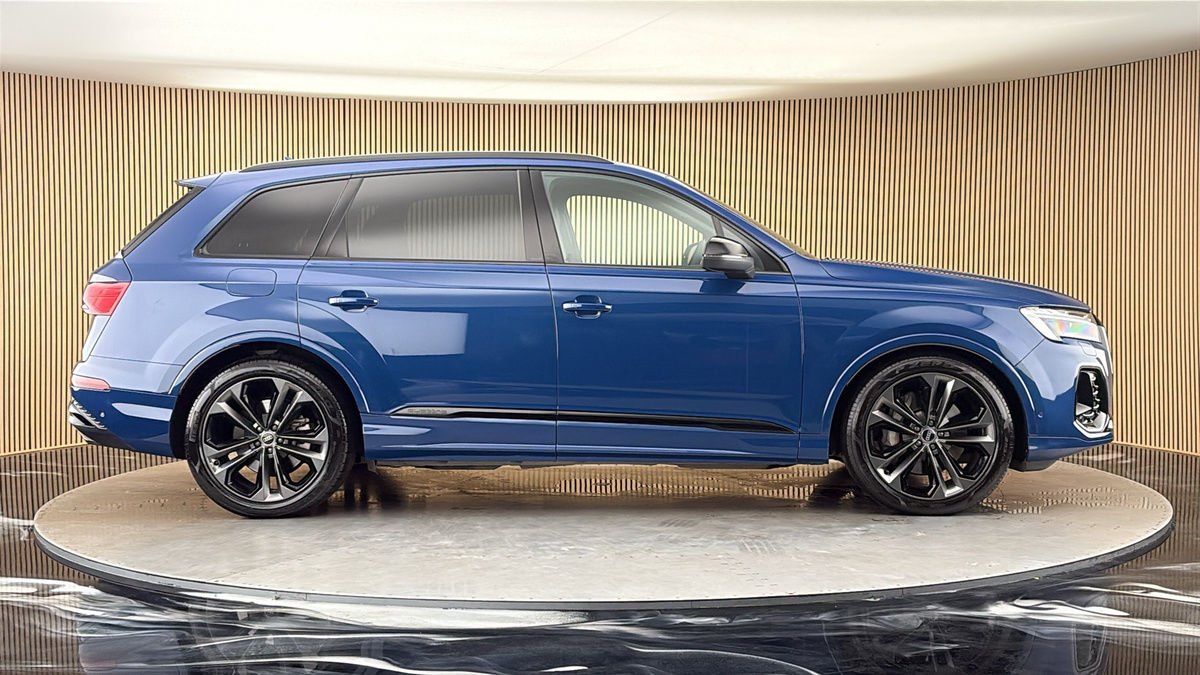 Audi Q7 Image 16