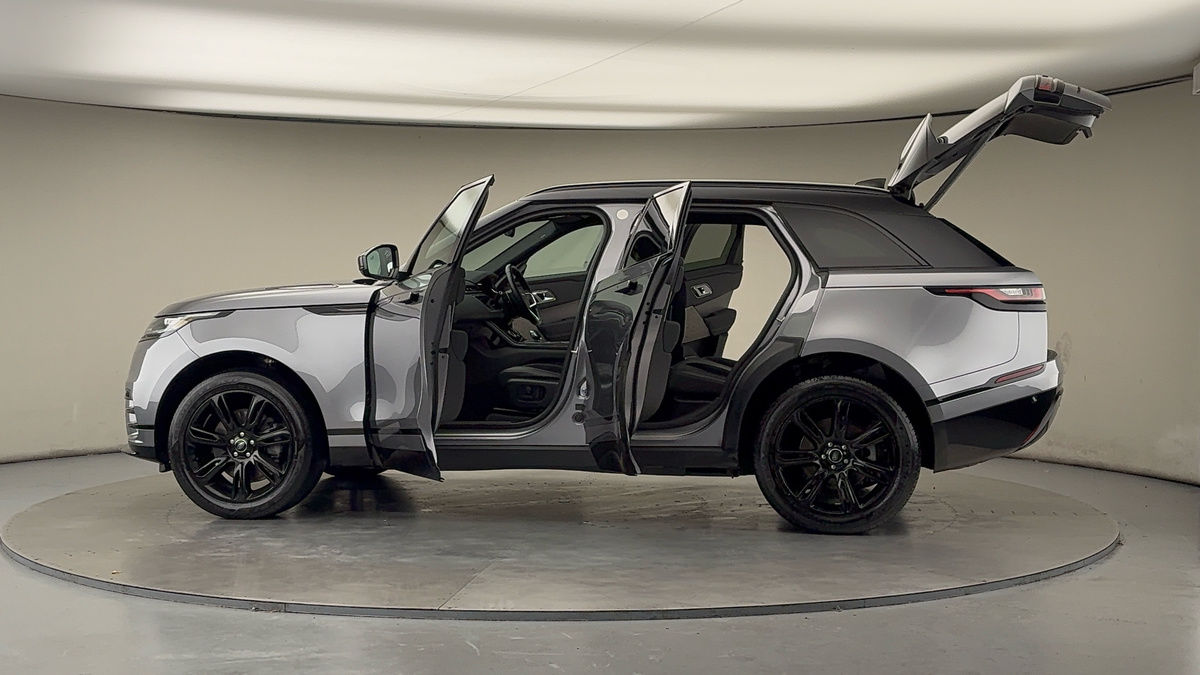 More views of Land Rover Range Rover Velar