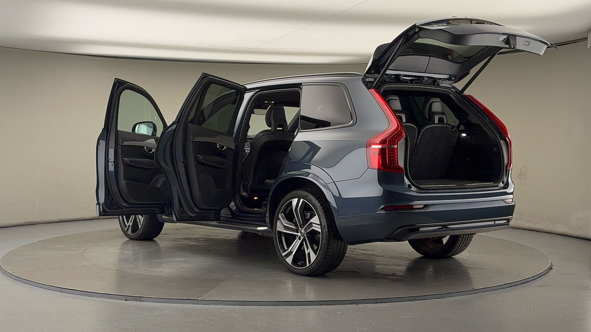 More views of Volvo XC90
