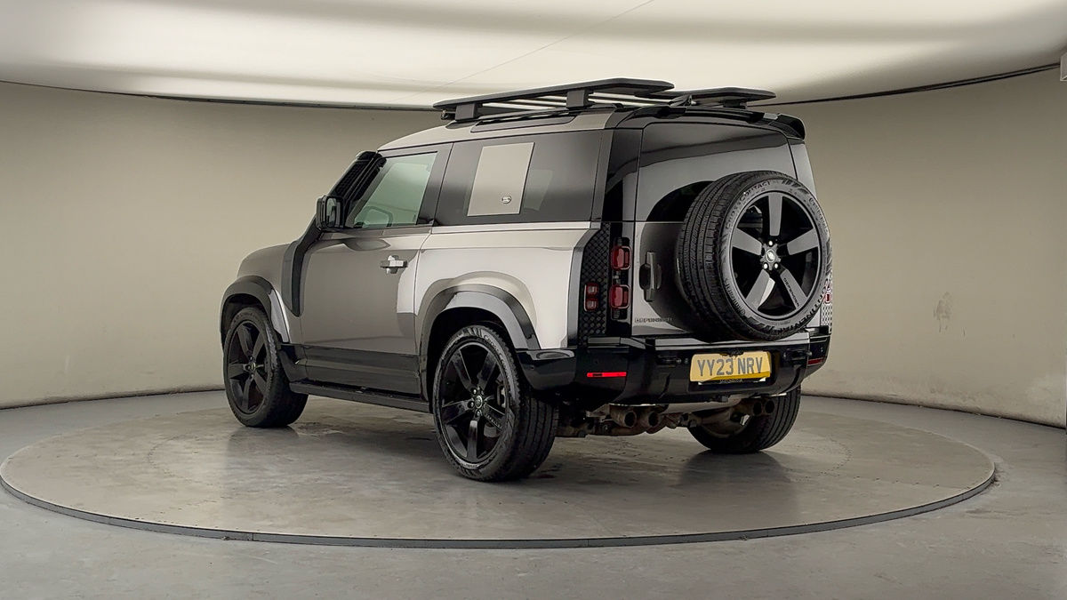 Land Rover Defender 90 Image 2