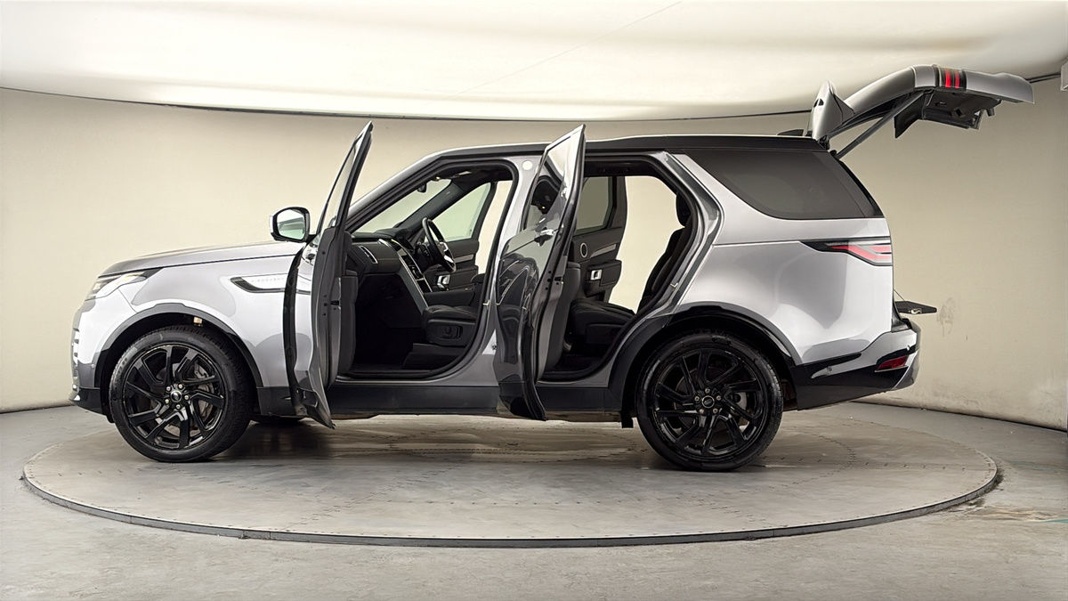 More views of Land Rover Discovery