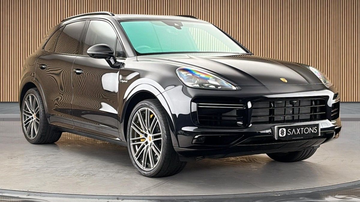 Porsche Cayenne Sticky Header Image
