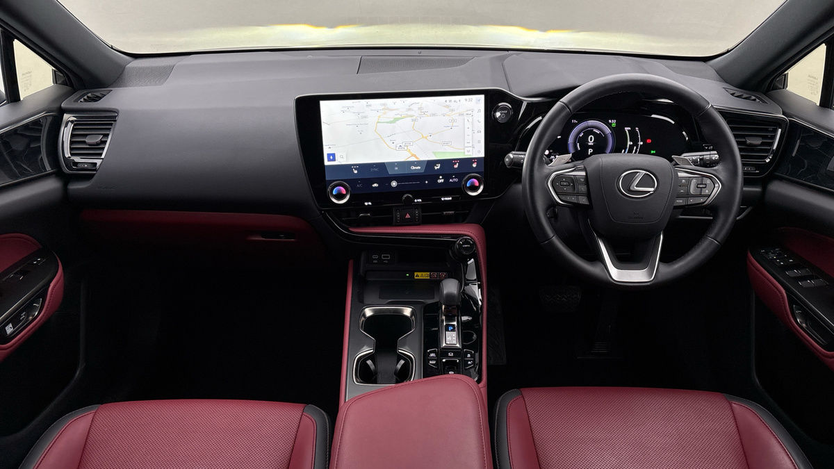 Lexus NX Image 12