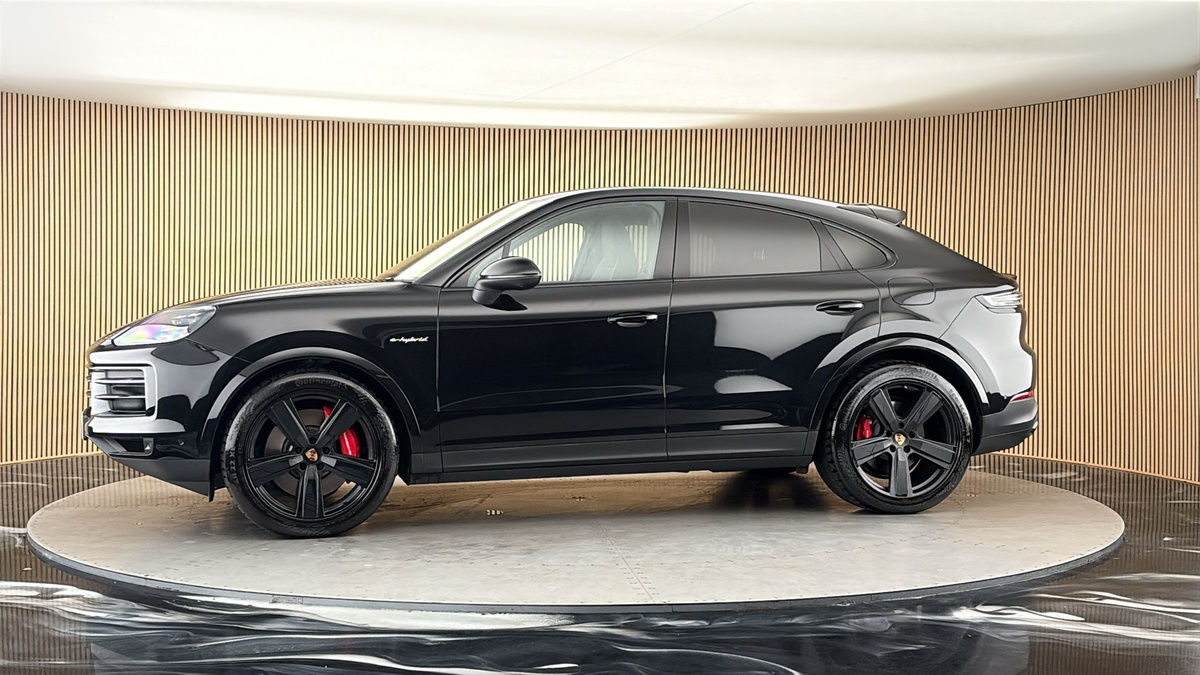 More views of Porsche Cayenne