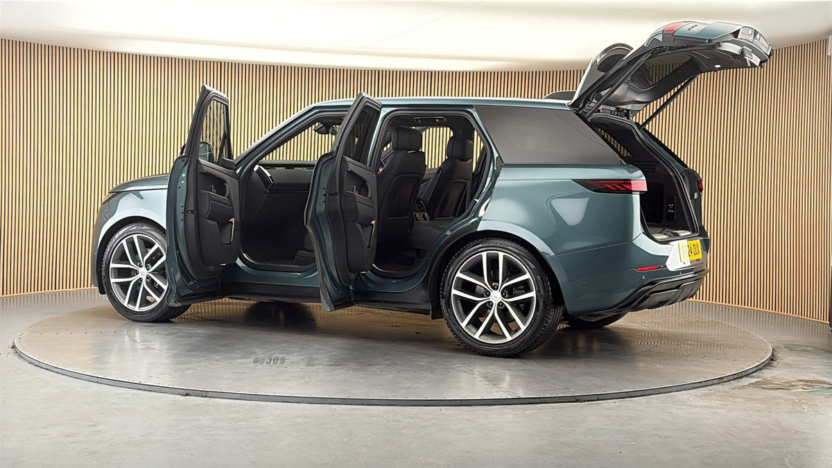 More views of Land Rover Range Rover Sport