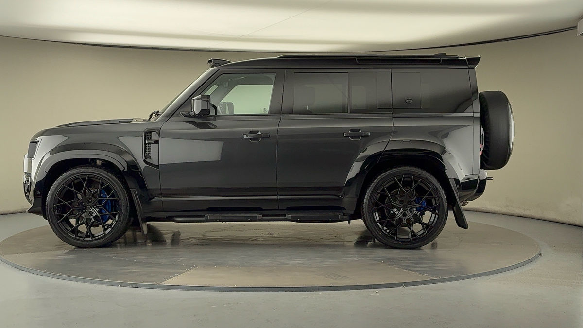 Land Rover Defender 110 Urban Image 15