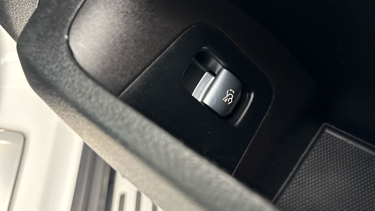 Mercedes-Benz EQE Image 28