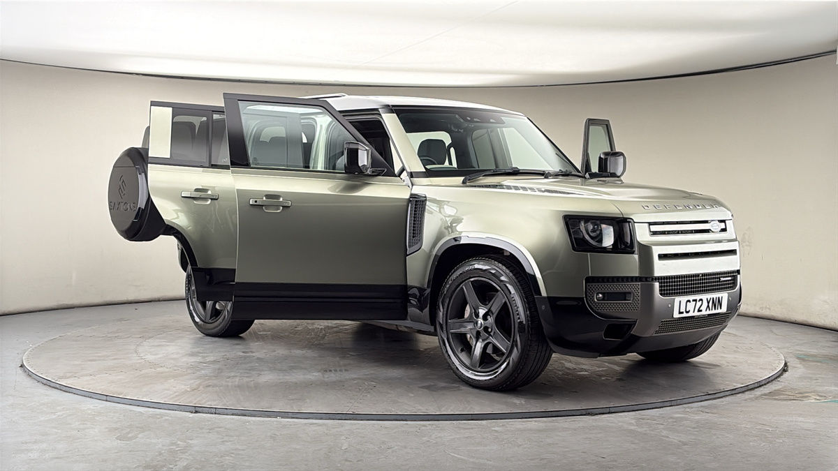 More views of Land Rover Defender 110