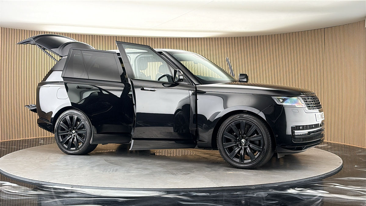 More views of Land Rover Range Rover