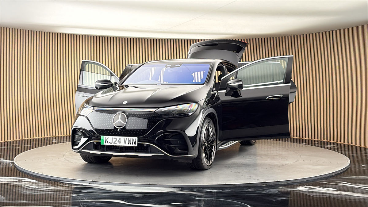 More views of Mercedes-Benz EQE