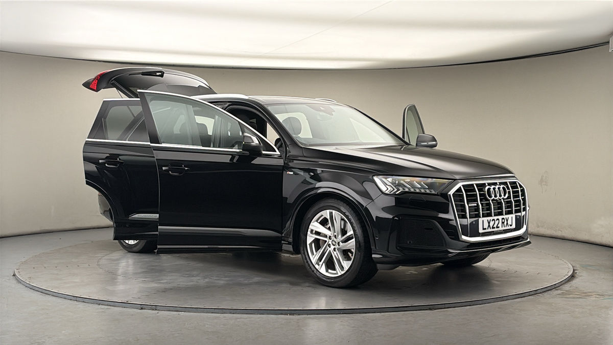 More views of Audi Q7