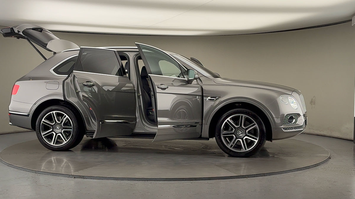 More views of Bentley Bentayga