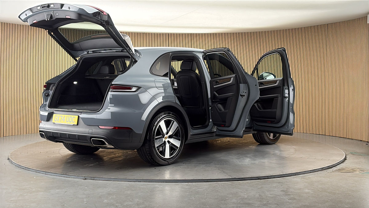 More views of Porsche Cayenne