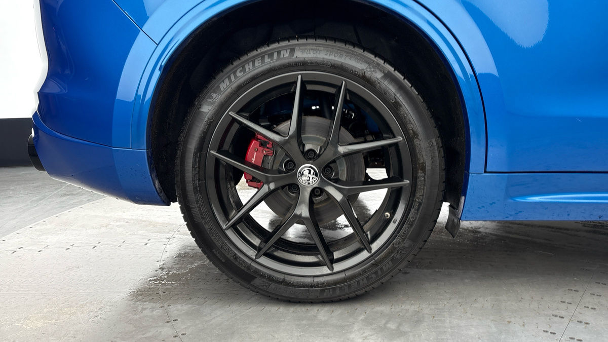 Alfa Romeo Stelvio Image 10