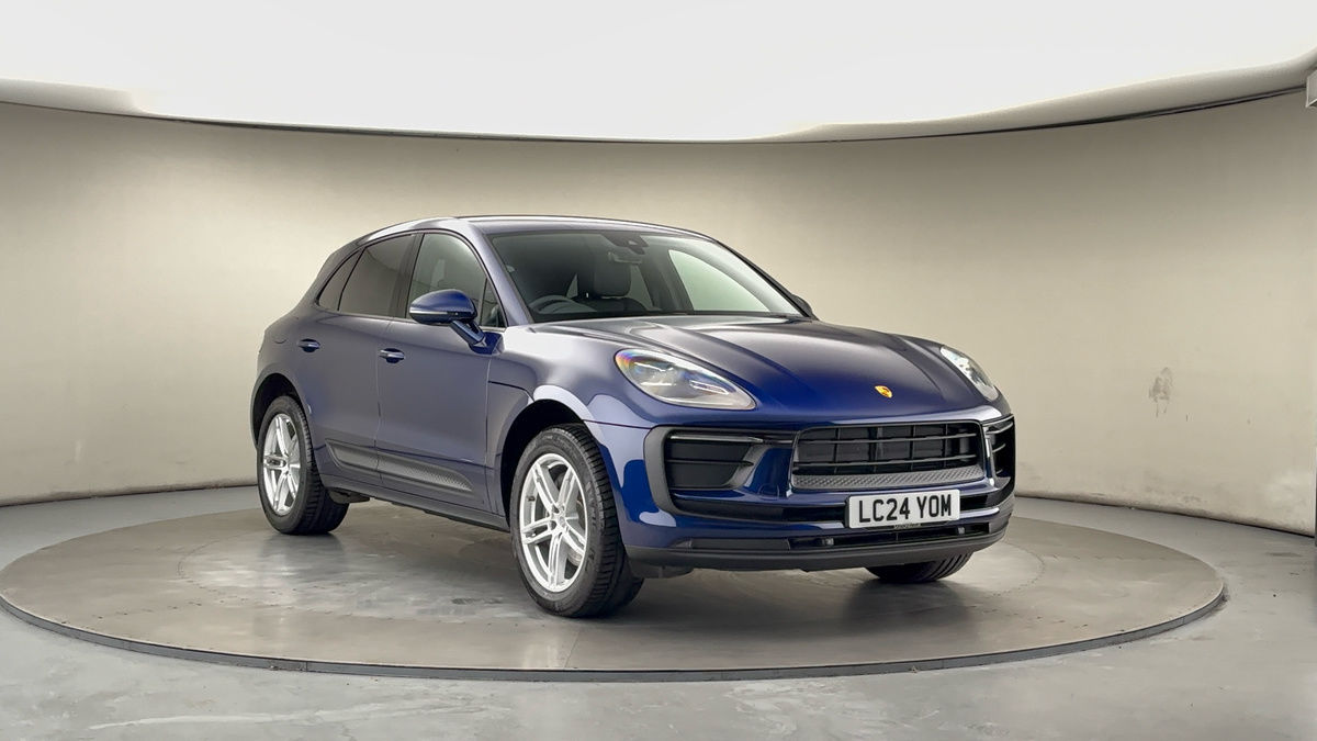 Porsche Macan Sticky Header Image