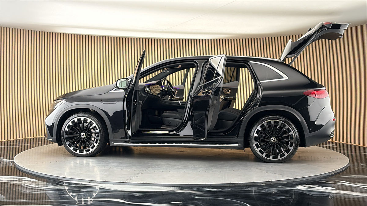 More views of Mercedes-Benz EQE