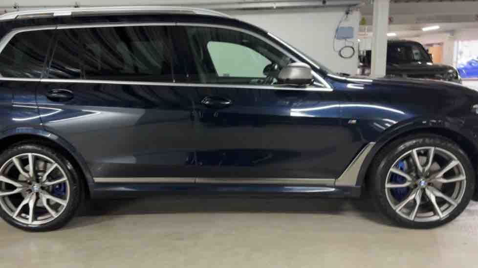 More views of BMW X7