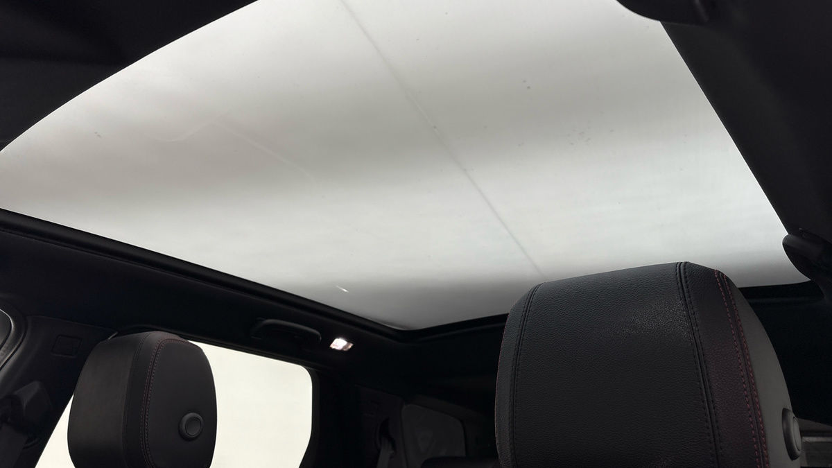 Land Rover Discovery Sport Image 6