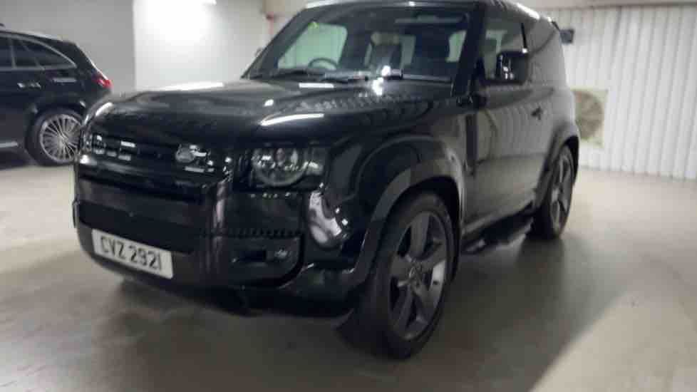 More views of Land Rover Defender 90