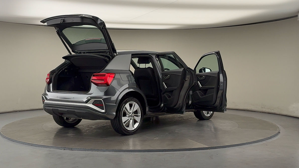 More views of Audi Q2