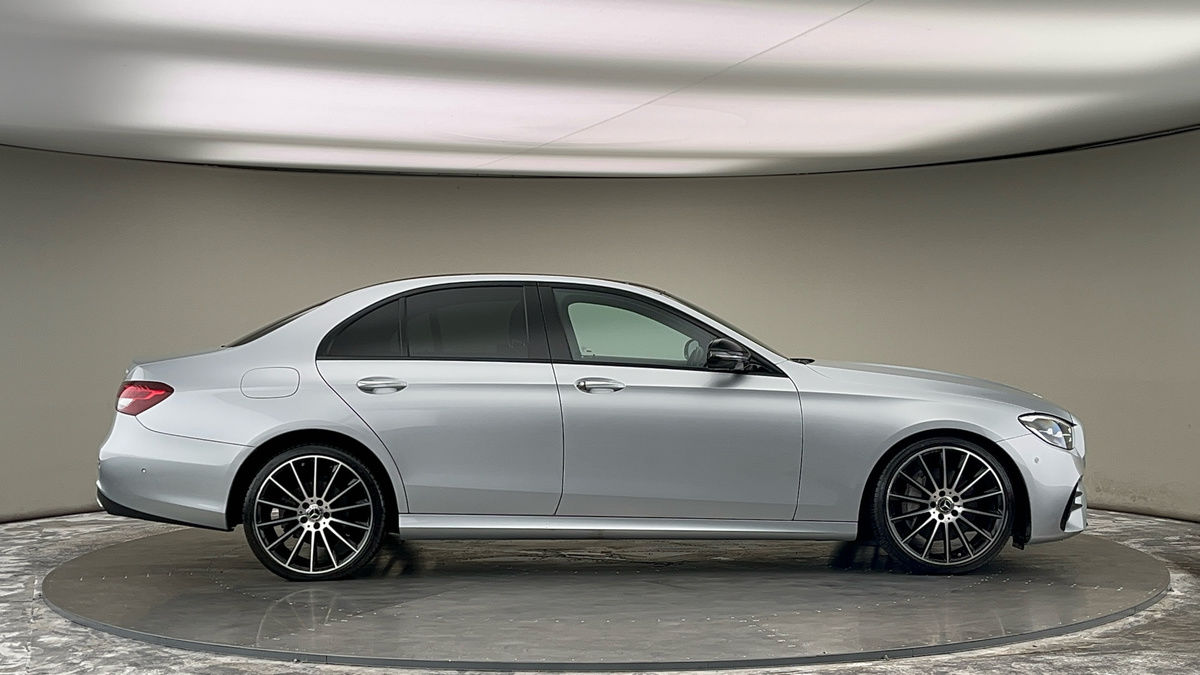Mercedes-Benz E Class Image 16
