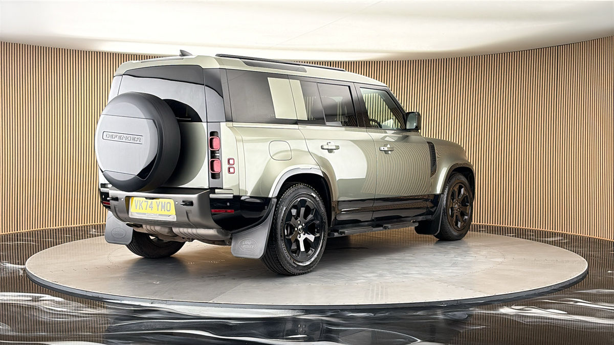 More views of Land Rover Defender 110