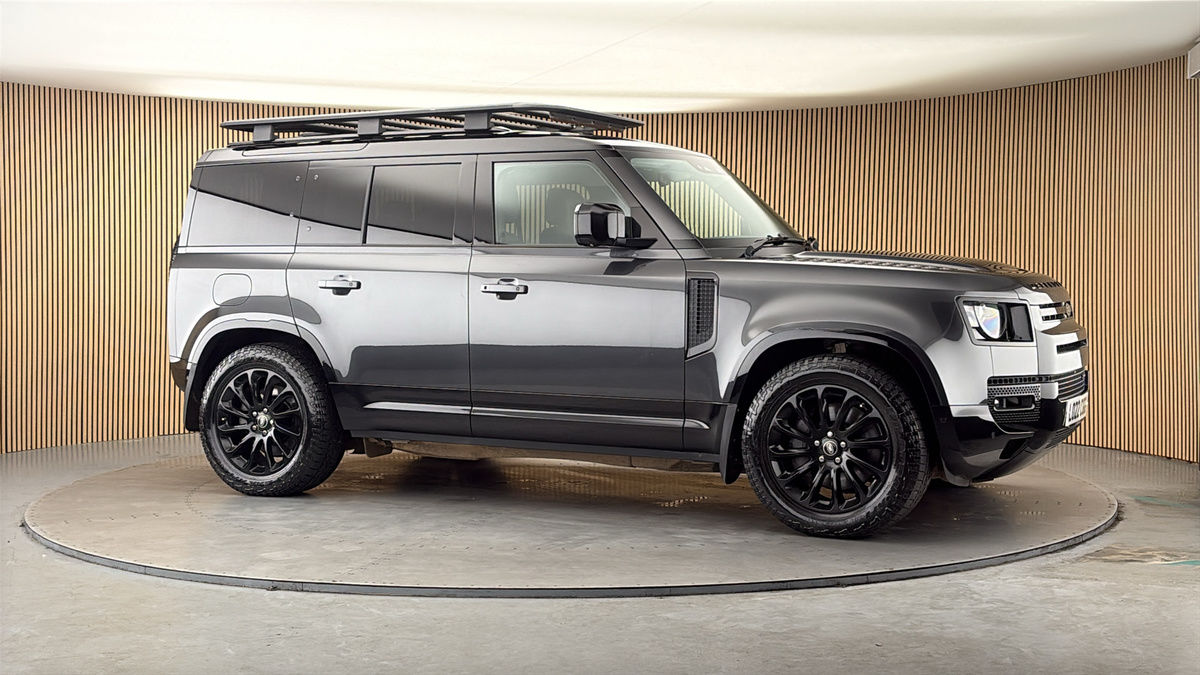 More views of Land Rover Defender 110