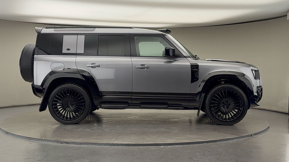 Land Rover Defender 110 Urban Image 16