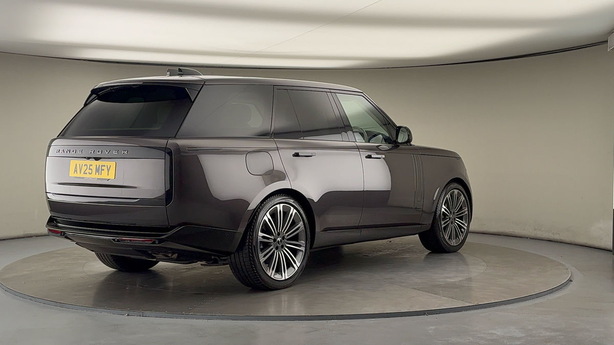 More views of Land Rover Range Rover