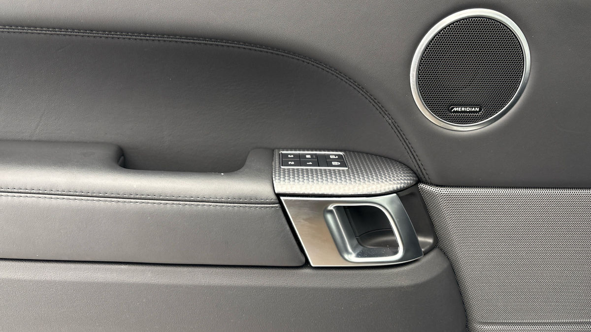 Land Rover Range Rover Sport Image 19