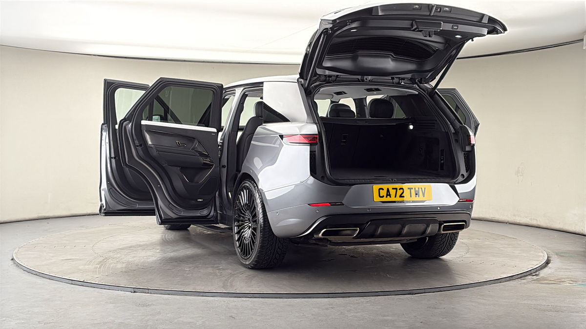 More views of Land Rover Range Rover Sport