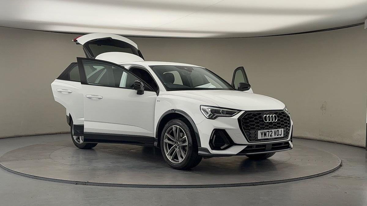 More views of Audi Q3
