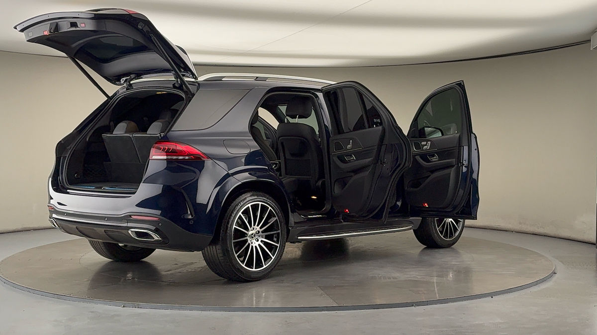 More views of Mercedes-Benz GLE