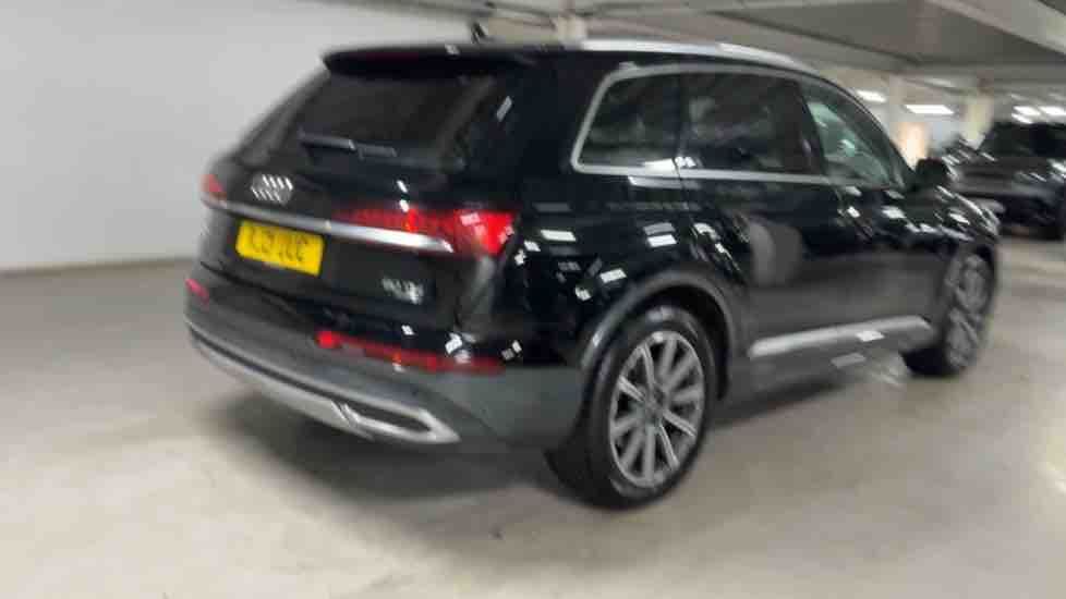 More views of Audi Q7